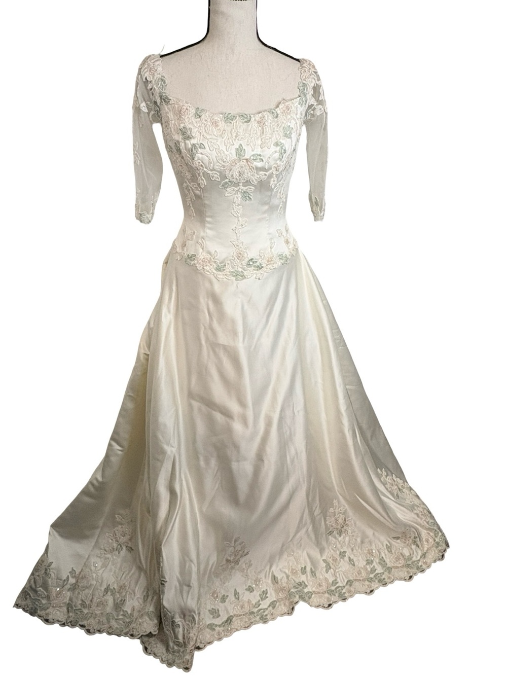 Vintage Alfred Sung Ivory Embroidered Wedding‎ Dress Size 8 Beaded Bridal Gown